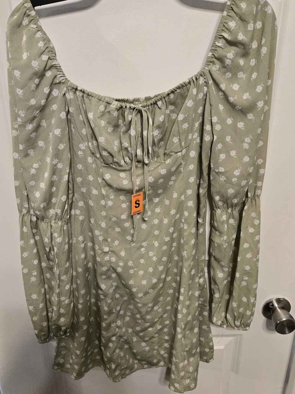 Women’s Sage Green Floral Long Sleeve Peasant Dress